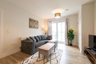 Fantastic 1 Bed Apartment in Crawley - 6