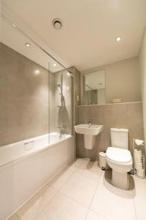 Fantastic 1 Bed Apartment in Crawley - Crawley - 5