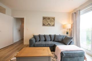 Fantastic 1 Bed Apartment in Crawley - Crawley - 4