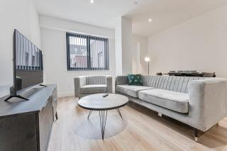 Modern and Bright 2 Bed Apartment in Solihull - Birmingham - 3