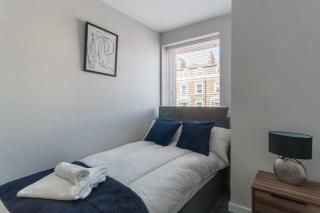 Contemporary 2 Bedroom Apartment in Liverpool - Liverpool - 8
