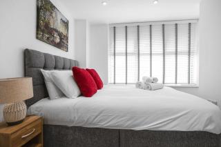 Modern 2 Bedroom Apartment in Central Woking - Woking - 7