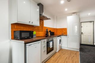 Centrally Located 1 Bed Budget Flat in Halifax - Halifax - 3