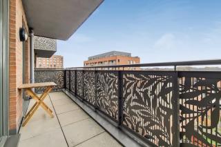 Modern 1 Bedroom Canning Town Apartment - 8