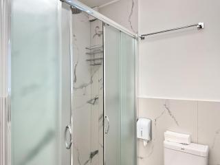 City Center Apartment - Tirana - 8