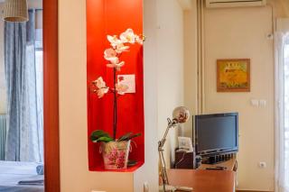 Athens Strawberry Hideaway - City Cozy Gem - 6