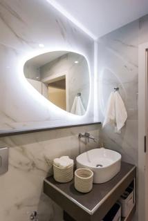 Kalamata Aigli Lux Seafront Retreats- Up to 11ppl - Kalamata - 5