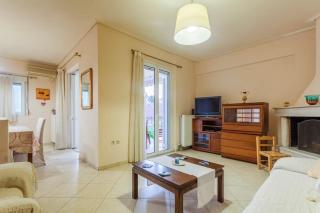 Spacious Urban Haven-Family Home, Perfect location - Kalamata - 4
