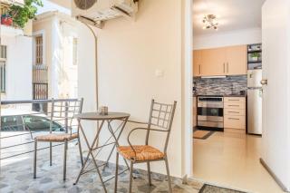 Kalamata Lime Studio - Cozy Gem with Private Parking - Kalamata - 1