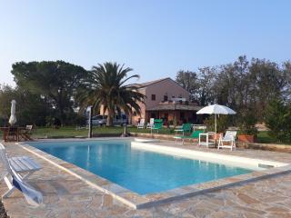 Appartamento fronte piscina - Montemarciano - 0