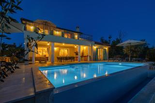 Villa BEACHFRONT - Klimno - 0