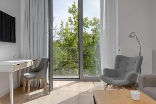Beautiful White - Beige Apartment with Balcony in Wrocław by Noclegi Renters - Breslavia - 8