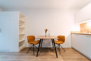 ZENtrahome - Balkon Outlet Zentral SmartTV Business - Metzingen - 9