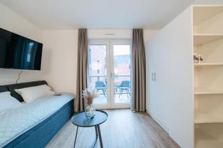 ZENtrahome - Balkon Outlet Zentral SmartTV Business - Metzingen - 2