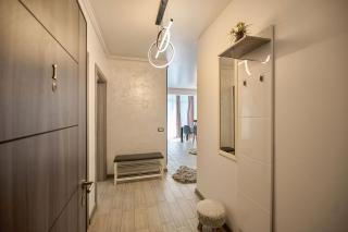 Maya Apartment- Spa n Pools beach resort - Mamaia - 2