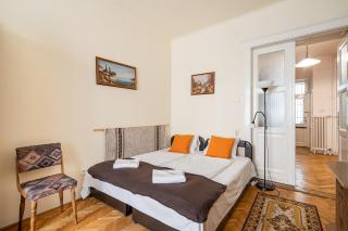 BpR W21 Retro Home with balcony - Budapeste - 9