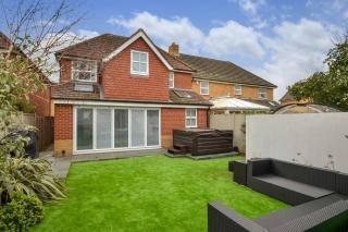 Home in Southsea with Hot Tub, Close to the Sea - Portsmouth - 5