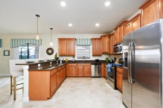 Exquisite Pool Home with Game Room-1439RFD - Davenport - 4