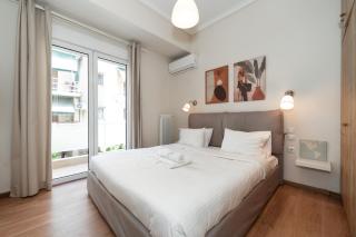 Contemporary apartment made of wood and stone. - Atene - 8