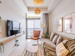 Modern and Cozy Condo With Unobstructed City Views - Dubai - 8