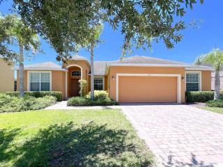 Lakeside 5Bd Pool Hm Spa Gm Watersng-237YS - 9