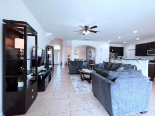 Relaxing 5 Bed Pool Home with Game Room-227YSD - Davenport - 0