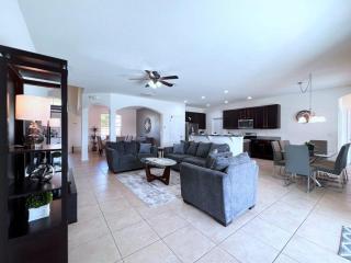 Relaxing 5 Bed Pool Home with Game Room-227YSD - Davenport - 5
