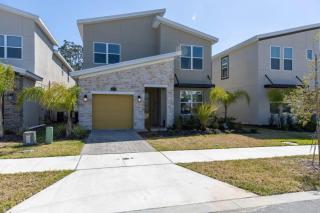 Beautiful Fun 5Bed Pool Home with Game Room-631DSD - 9