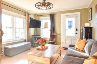 Gas Fireplace Front Patio & Parking Spot - Provincetown - 9
