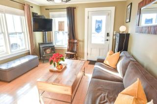 Gas Fireplace Front Patio & Parking Spot - Provincetown - 6
