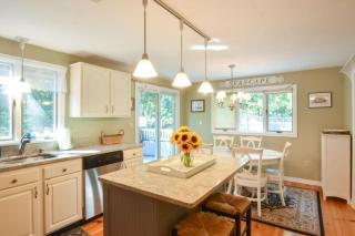 Hot Tub Central A C Dog Friendly - Eastham - 5