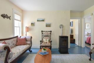 Private Downtown Wellfleet Location - Wellfleet - 3