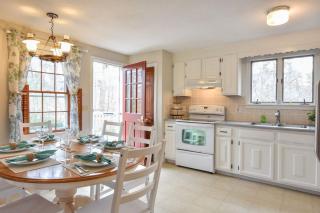 Minutes to Oceanside Beaches - Eastham - 3