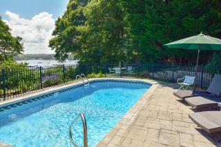 Stunning Home with In-Ground Pool - Orleans - 8