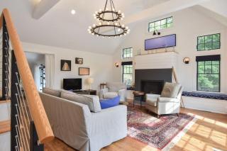 Gorgeous Renovation Walk to Water - Orleans - 8