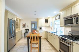 Fantastic Home by Eldridge Park - Orleans - 3