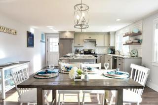 Wrap-Around Porch Mins to Beach - Chatham - 3
