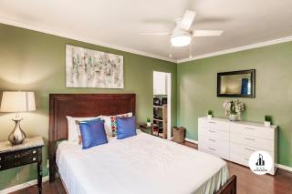 Uhost AI - Updated 1B1B Hideaway - Sleeps 3 - Hollywood - 5