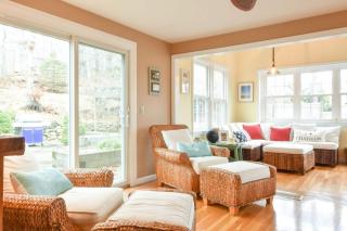 Spacious w Large Outdoor Area Fire Pit - Chatham - 5