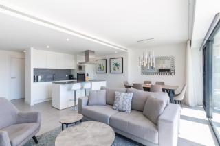Oasis 325 First Floor - 5