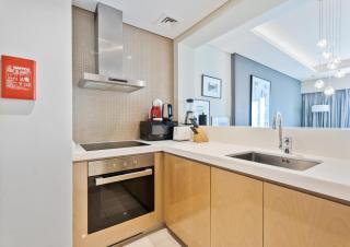 ALiving Supreme 2BR Paramount Towers Business Bay with Burj Khalifa view 6202 - Dubai - 2