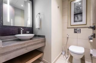 ALiving Supreme 2BR Paramount Towers Business Bay with Burj Khalifa view 6202 - Dubai - 1