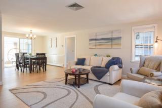 Sunroom Spacious Deck 8 Mins to Mayflower Beach - Dennis - 3