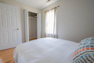 Sojourn 2 Bedroom Townhouse in Virginia Beach - Virginia Beach - 4