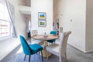 Cheerful 2 Bedroom Home near Virginia Wesleyan - 8