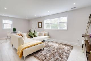 Sojourn on Duke NEW 3 BR in Alexandria - 1