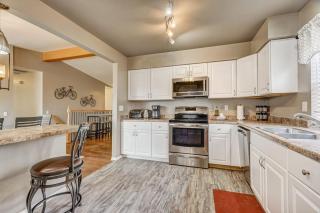 3BD Cheyenne Mountain Home w Hot Tub & Grill - 2