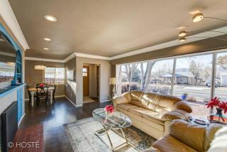 3BD Downtown Modern Home w Hot Tub & Grill - Colorado Springs - 3