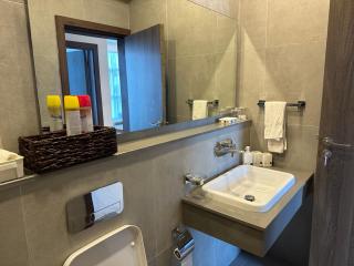 Skynest Residences, 10th floor, Room 1017. - Nairobi - 7
