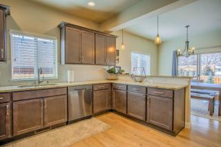 4BD Pikes Peak Views Minutes to Hiking & Dining - Colorado Springs - 5